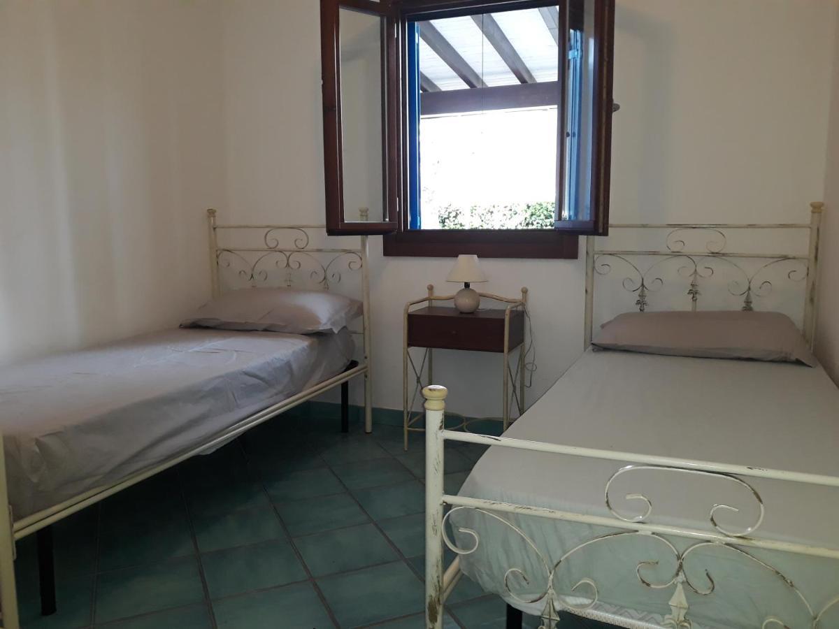 פורטו צ'זראו Villa In Villaggio מראה חיצוני תמונה