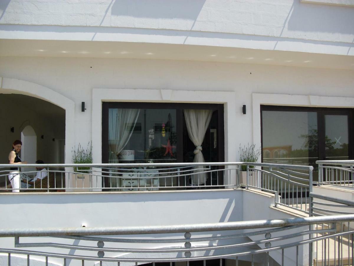 פורטו צ'זראו Villa In Villaggio מראה חיצוני תמונה